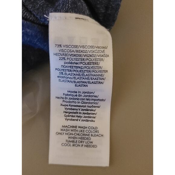 NWT Chaps blue long sleeve shirt with back keyhole - small - Picture 4 of 5